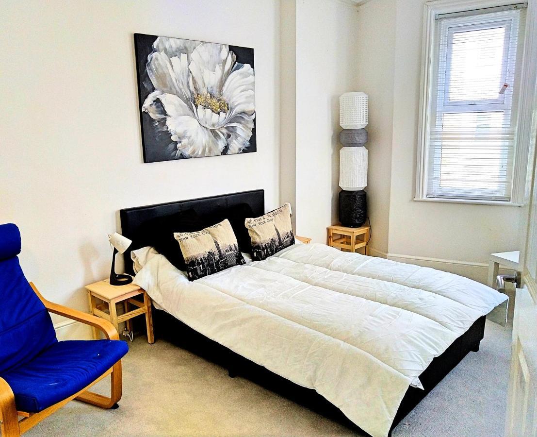 Entire Floor 2 Bedrooms On Westcliff Bornemouth Extérieur photo