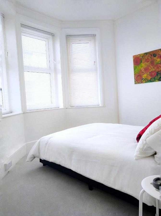 Entire Floor 2 Bedrooms On Westcliff Bornemouth Extérieur photo