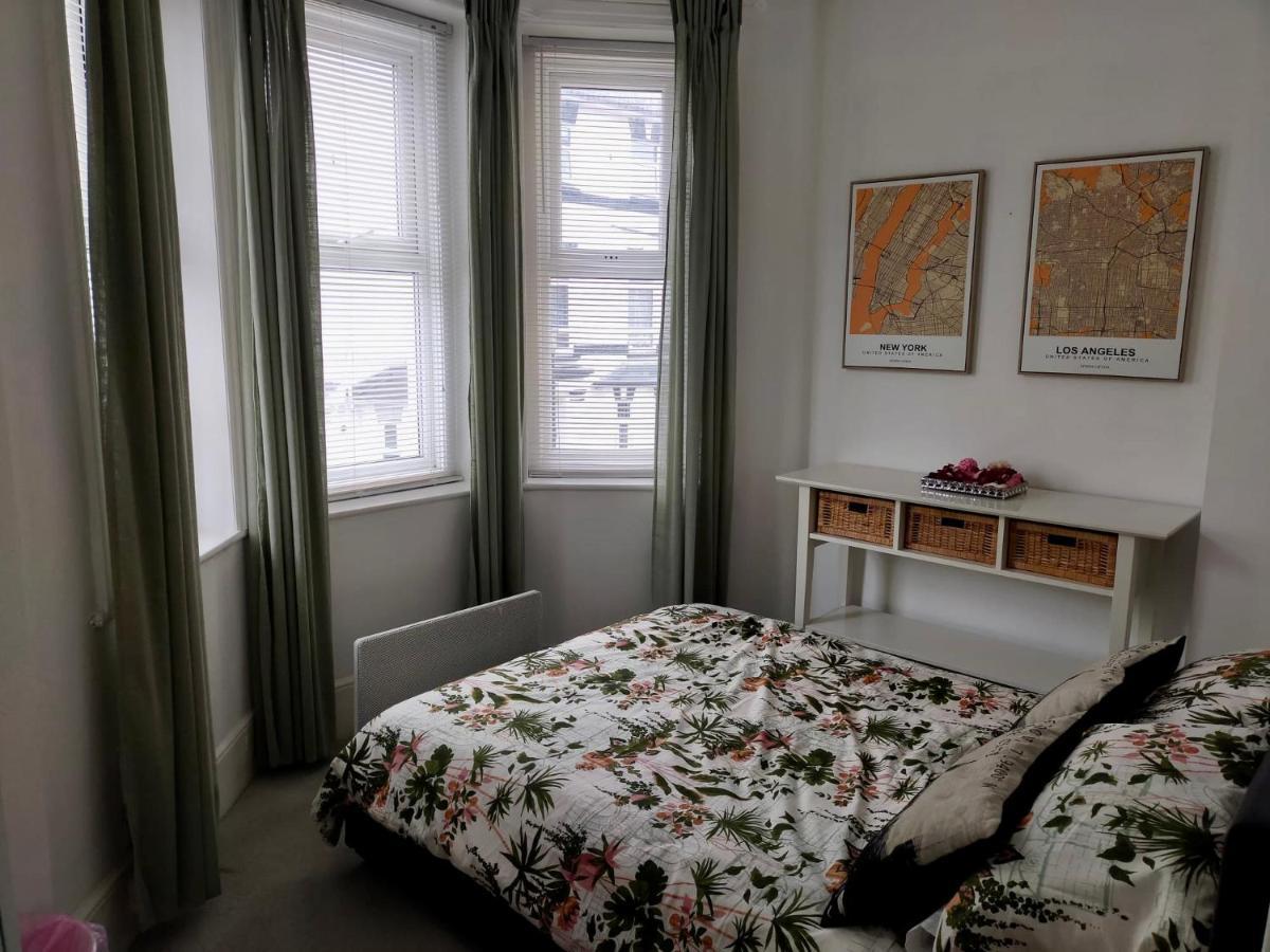 Entire Floor 2 Bedrooms On Westcliff Bornemouth Extérieur photo